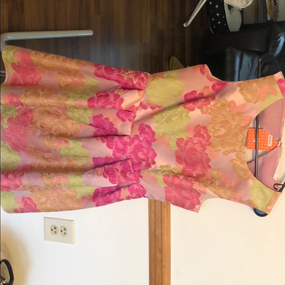 Dress - Picture 1 of 4